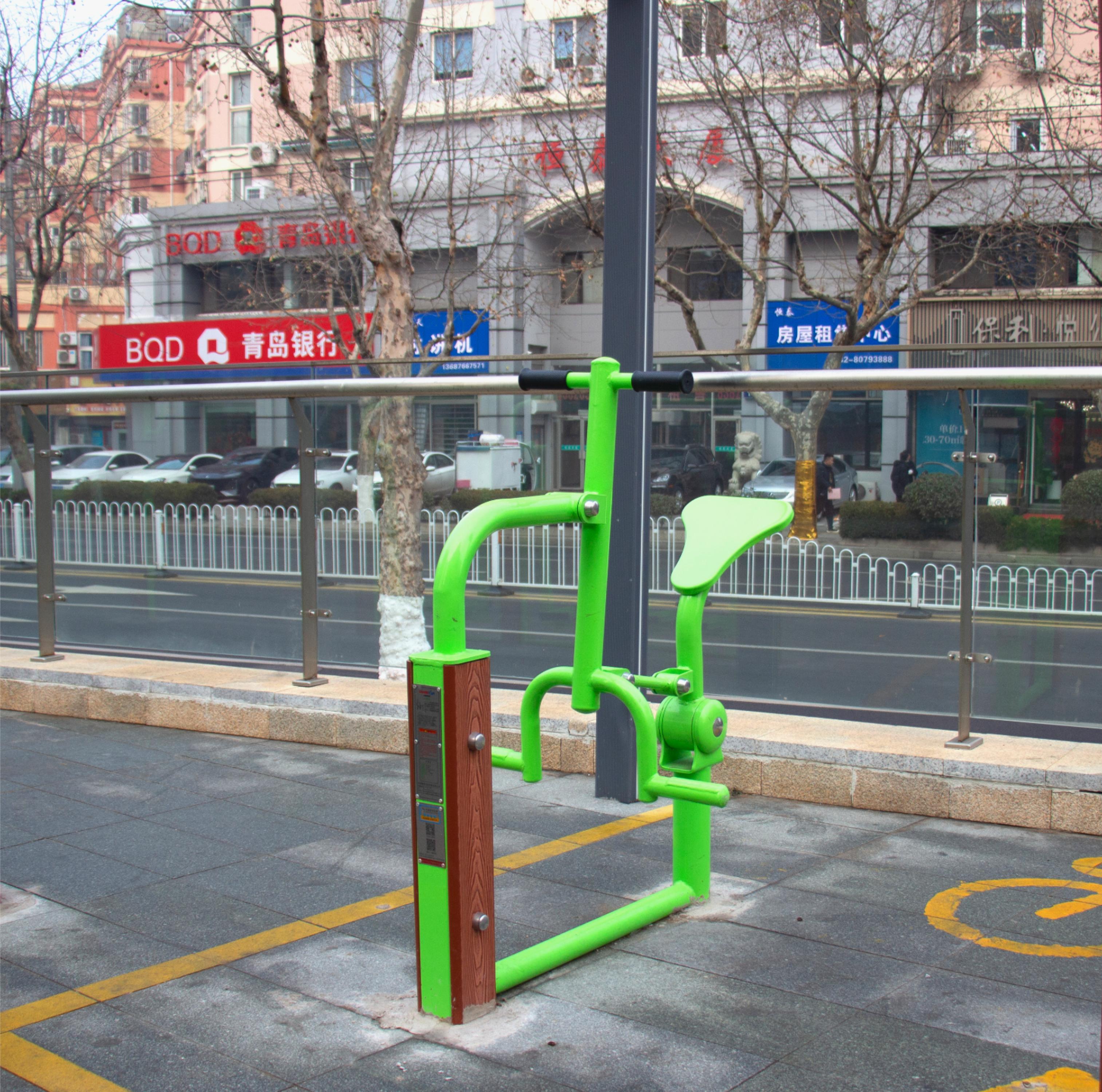 Outdoor fitness equipment
