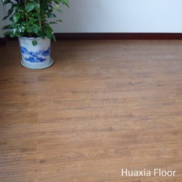 Handscraped surface AC4 laminate flooring E0