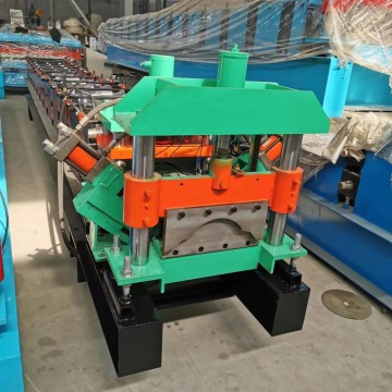 Soğuk çelik yapı malzemeleri için yüksek kaliteli çatı sırt kaplama rulo oluşturma makinesi