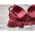 В наличии Набор бикини с бюстгальтером Wireless Lace Soft Triangle Bra