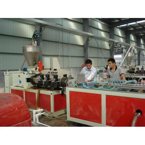 Wood Plastic Composited Product Making Machine Decking