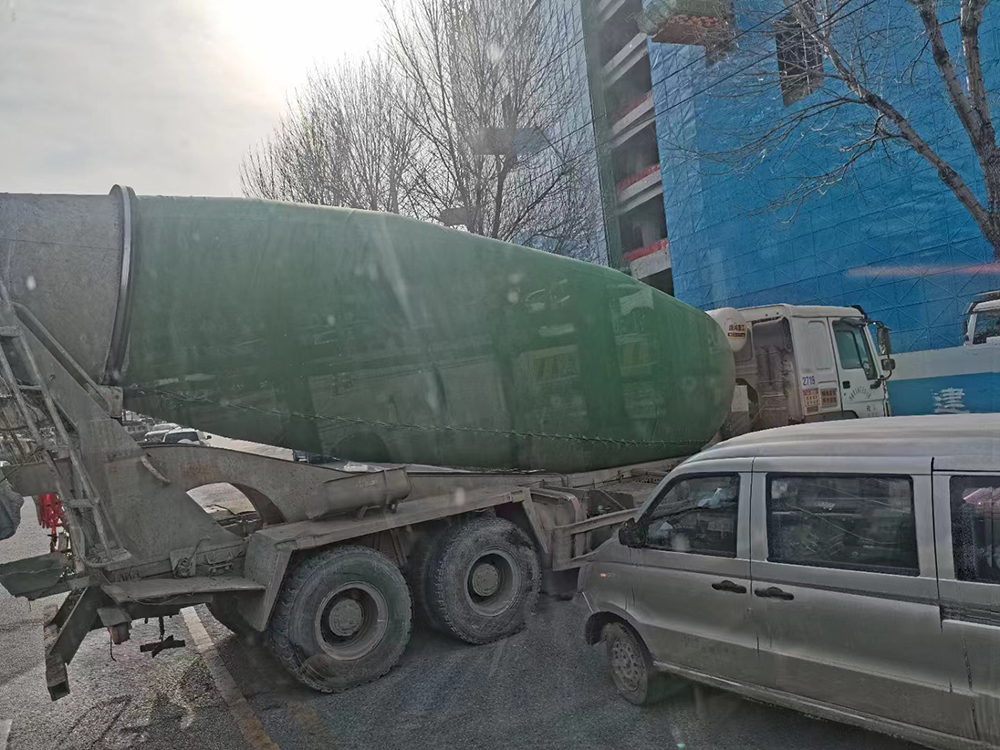 Cold And Warm Cement Mixer Truck Tank Coat