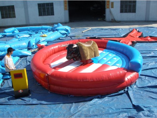 Attracitive Inflatable Rodeo Bull Ride Game