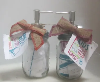 Glass mason jar storage jar for shower gel