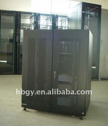 19" floor standing server cabinet