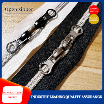Self locking clothing zipper head