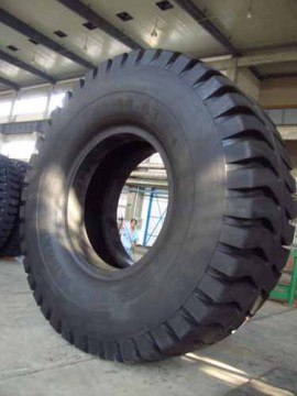 Giant Bias Tire 53/80-63