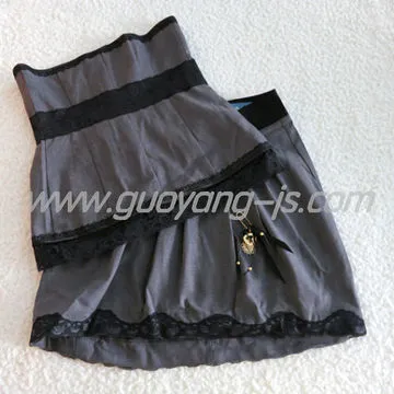 Women's tube top and miniskirt with lace