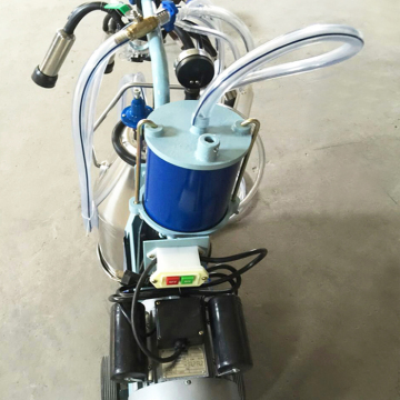 Kraftbetriebene Kolbentypmelkmaschine