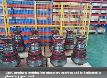 Slewing Planetary Gearbox,speed ratio is 4.18~2305