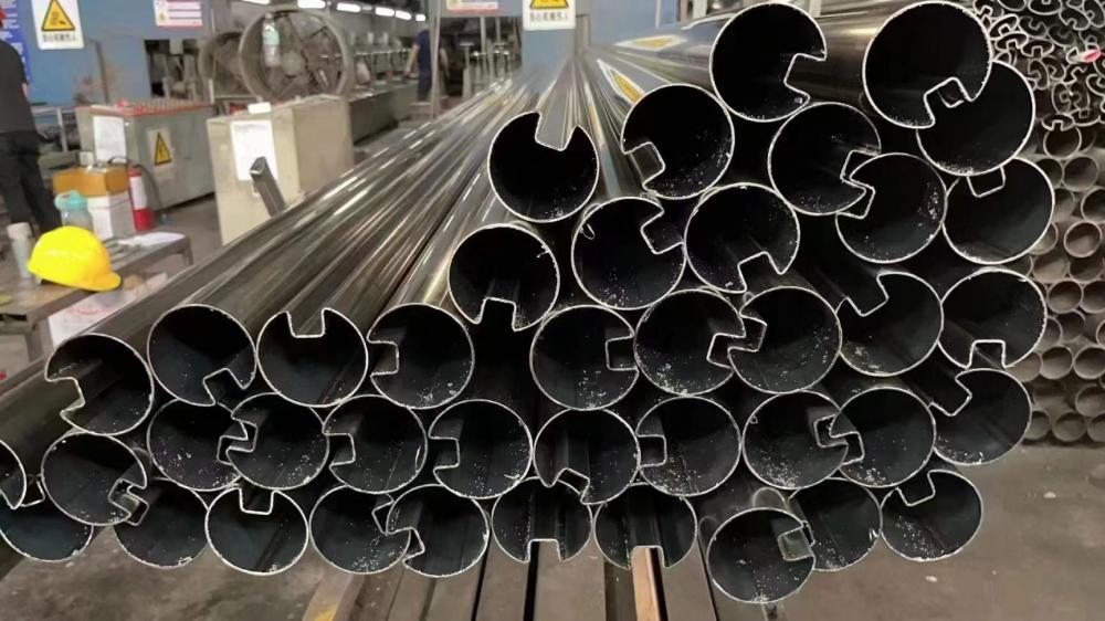 Double Submerged Welded SS Shaped Tube
