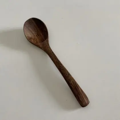 Natural Wood Spoon Set with Gradual Brown Tones