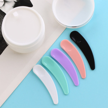 30Pcs Mini Cosmetic Spatula Disposable Curved Scoop Plastic Spoon Facial Mask Stick Makeup Cream Maquillage Tools Face Beauty