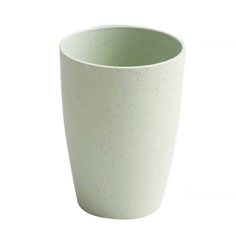 Reusable plastic drinking cup