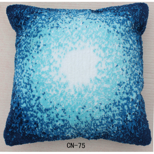 Cushion poliester dengan warna pepejal