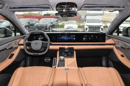 2024 VOYAH Chasing Light EV: Electric SUV with Hybrid Fuel Cell Options