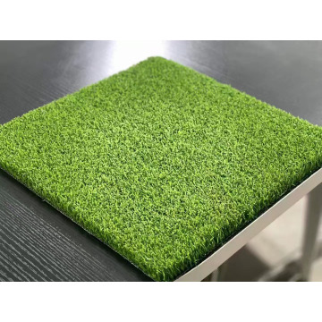 Césped artificial personalizado para guardería