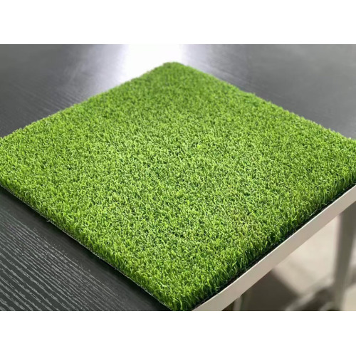 Césped artificial personalizado para guardería