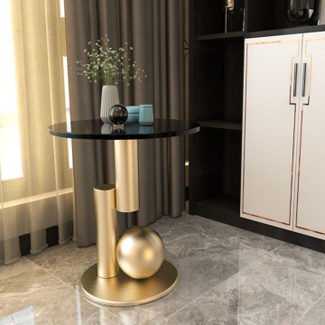 luxe eenvoudige ronde marmeren hoektafel