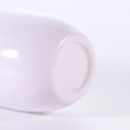 Opal weiße Glasflaschen mit Roségoldkappen