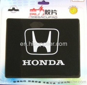 Rubber Car's Santi-slip Pad 
