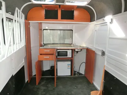 Three Horse Angle Load Float with Kitchen