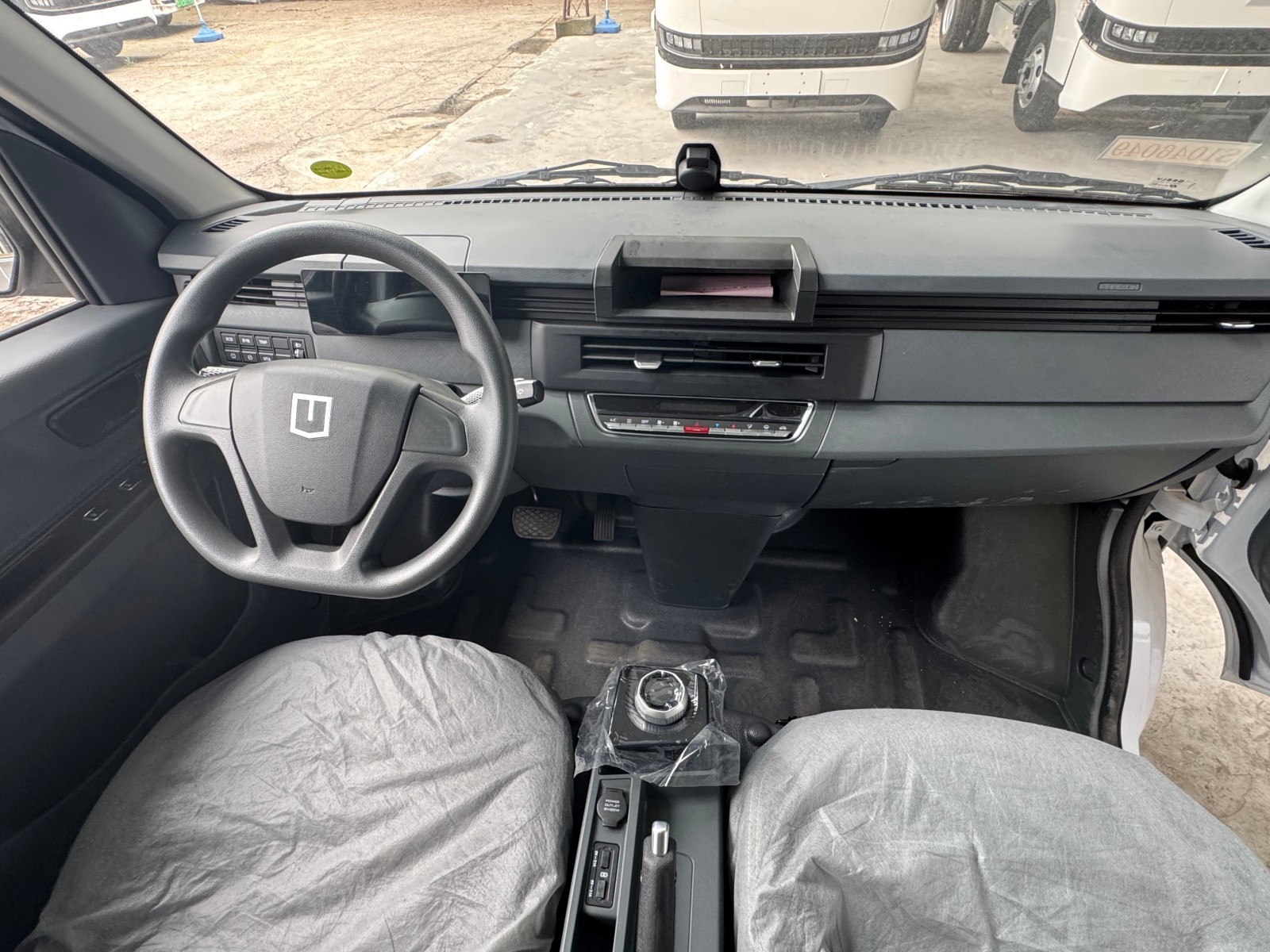 Starry V6E Panel Van