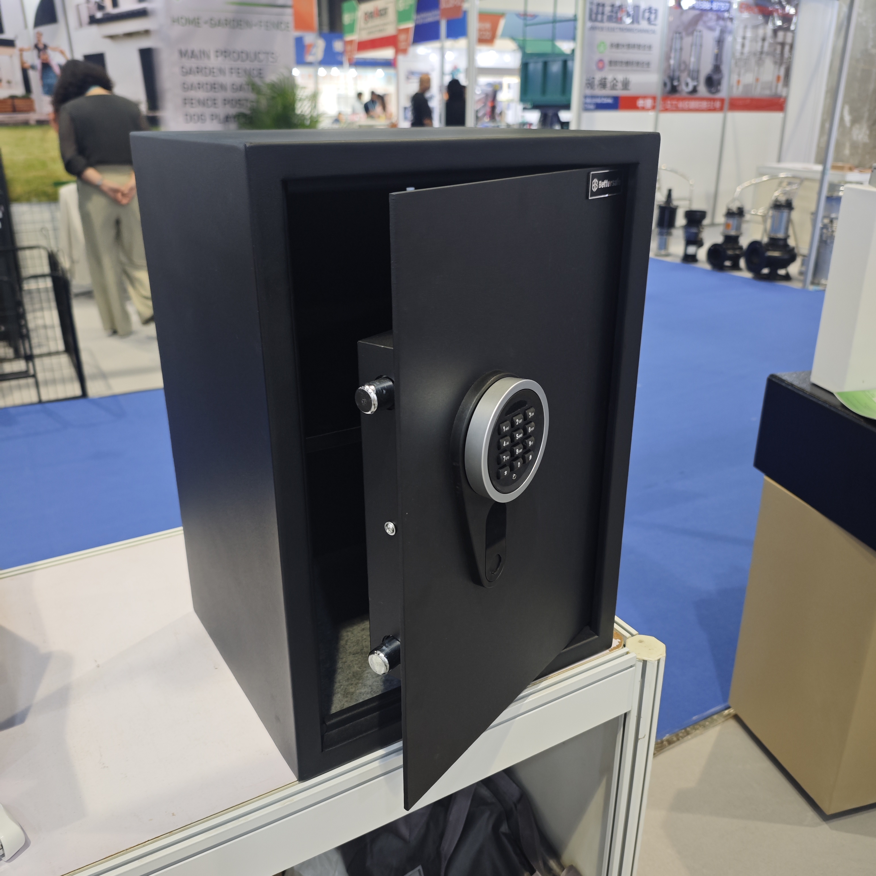 2025 New design Steel security safe box with verticle Electronic Digital Lock