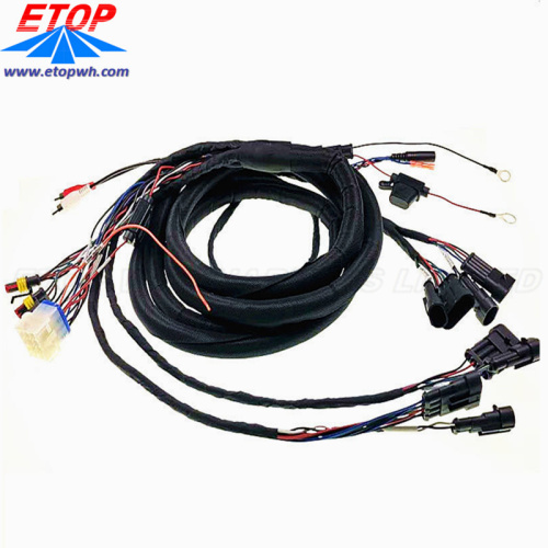 ECU mobil yang rumit dan relay konektor kabel harness