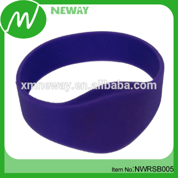 Waterproof LF/HF/UHF Silicone Bracelet with Chip