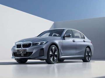 Το ηλεκτρικό αυτοκίνητο BMW i3-Pure