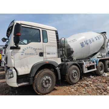 4-Axle 12-cubic-meter HOWO Chassis Concrete Mixer Truck