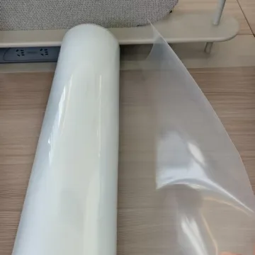 Anti-fog highly transparent PP thermoforming film