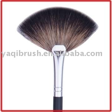 fan shaped makeup powder brush 001