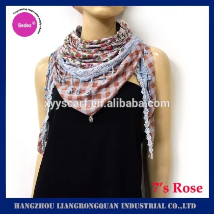 2016 new fashionable Triangular bandage lace stitching