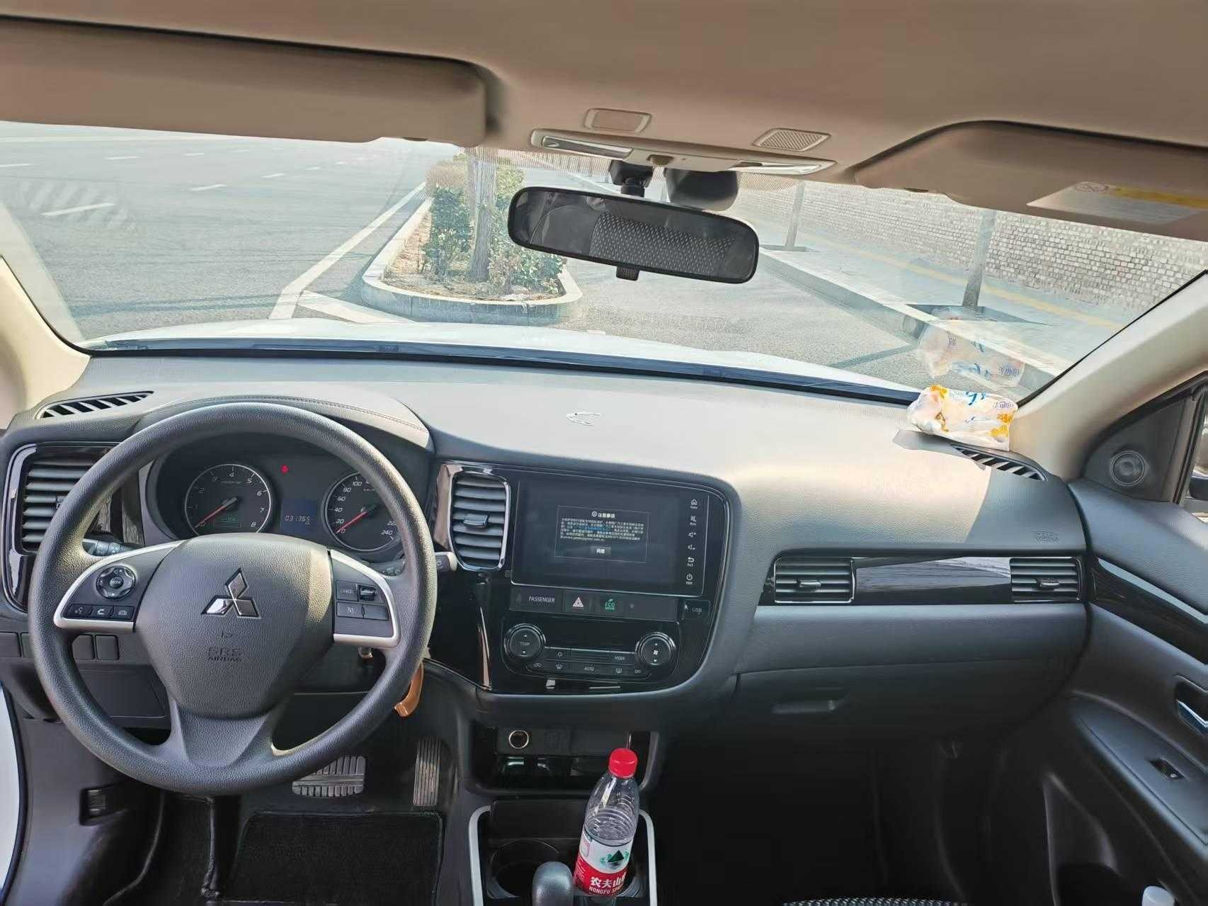 Mitsubishi 2021 Outlander 2.0L 2WD