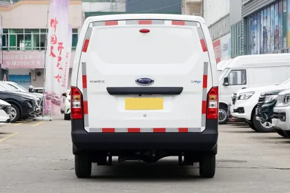 Kairui Porpoise High Performance Electric Cargo Van - Karry Truck