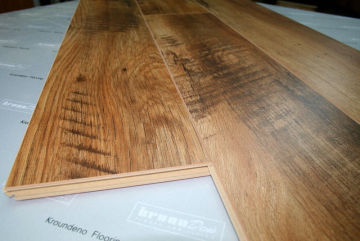 Old Knife Wood E0 Glamour Waterproof Laminate Flooring For Hotels / School