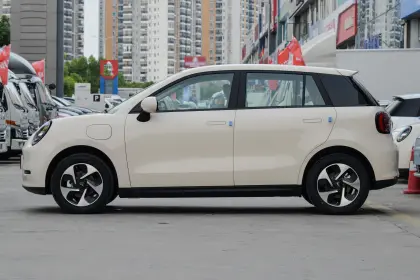 JAC Yiwei 3: New Energy Electric Vehicles with 5 Seats and Affordable Prices