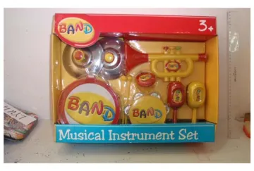 MUSIC INSTRUMENT SET