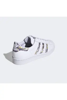 Women's White Superstar J Sports Shoes