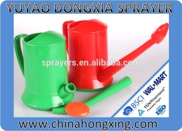 2L plastic watering can