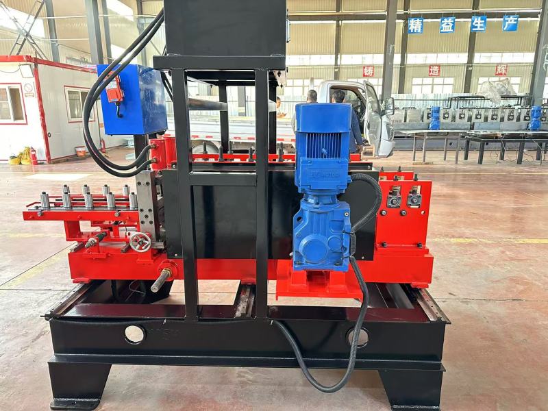 Yiping automatic bridge cover forming machine (with reinforcement)