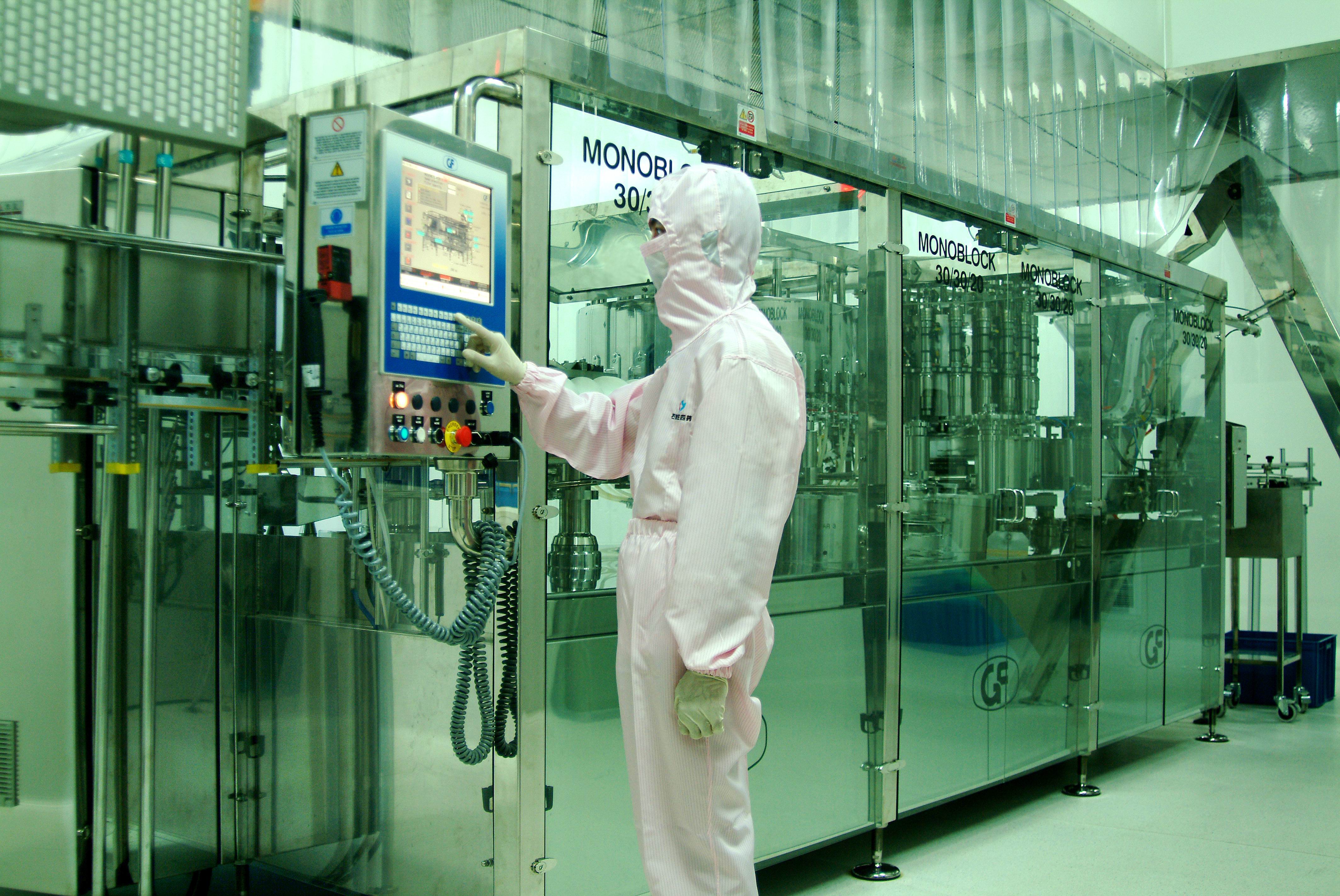 wash-fill-seal machine in production line plastic bottle1