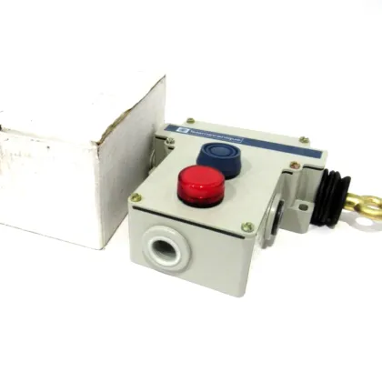 Schneider Electric XY2CE1A296H7 Latching Emergency Stop Rope Pull Switch - 24 to 130 V AC/DC