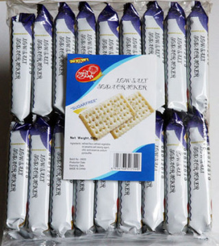 Milk-salt soda cracker