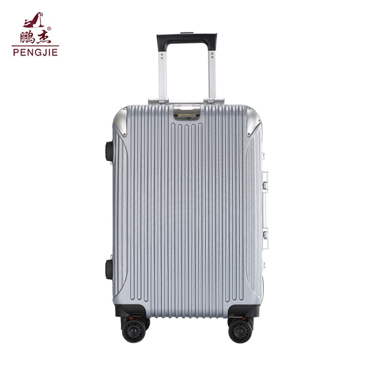 20-24-Black-shiny-polycarbonate-trolley-hardshell (5)