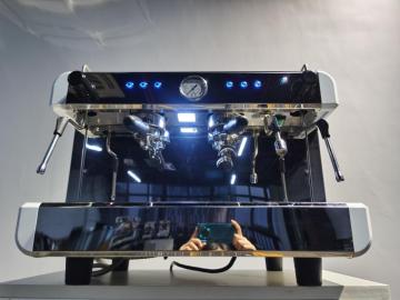 PID Kontrollü Çift Kazanlı Yarı Otomatik Espresso Makinesi