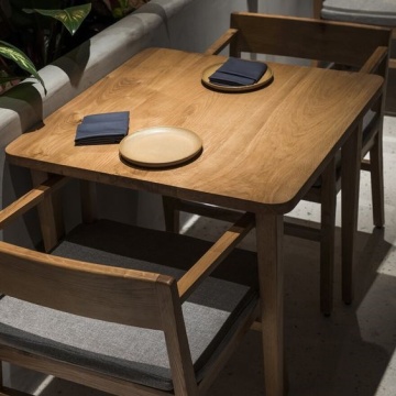 Wholesale Retro Wood Top Metal Leg Dining Tables for Restaurants