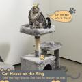 Menara Kitten dengan postan menggaru untuk rumah dalaman